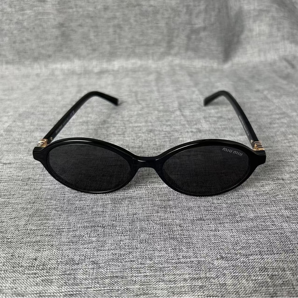 NEW Miu Miu SMU 04ZS Black Cat-Eye Sunglasses with Gold Logo